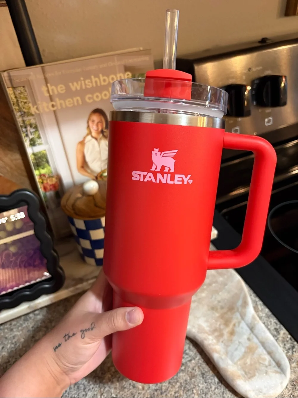 Stanley x Target Valentine Edition 40oz - Picture 2 of 4
